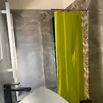 酒店 None Holiday Hotel 诺内