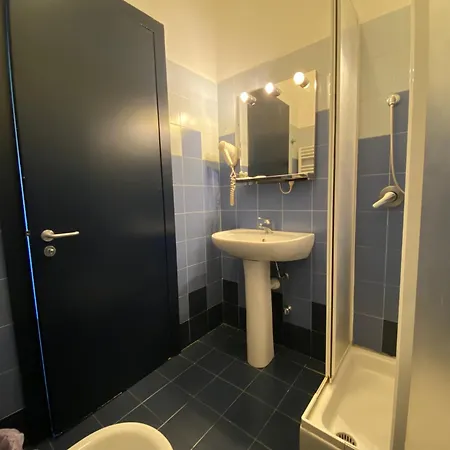 None Holiday Hotel