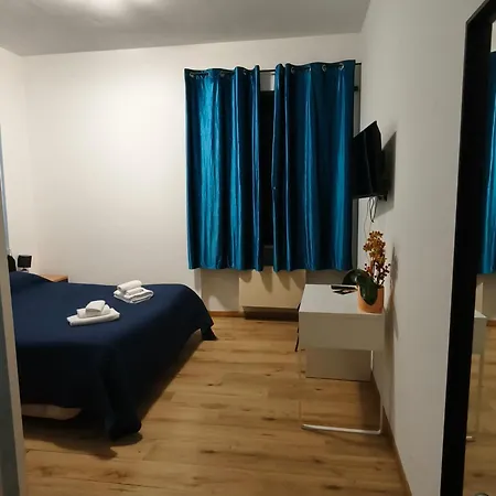 None Holiday Hotel Hotel