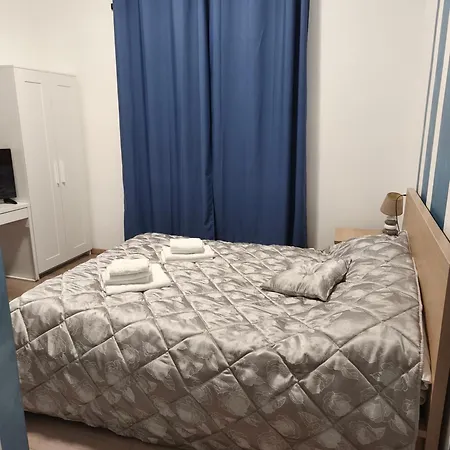 Hotel None Holiday Hotel None