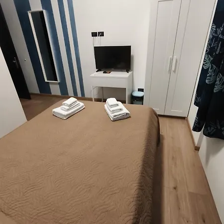 None Holiday Hotel 3* None