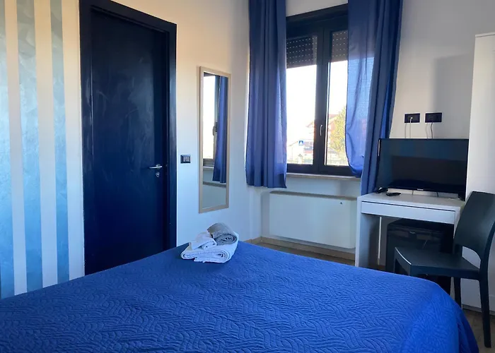 None Holiday Hotel